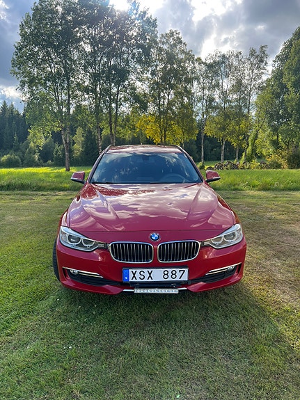 BMW 318d 2 of 4
