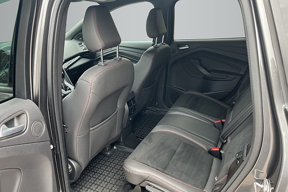 Ford Kuga 11 of 18