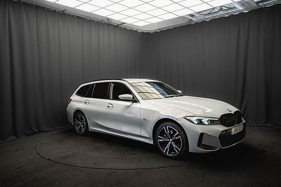 BMW 330e 5 of 21