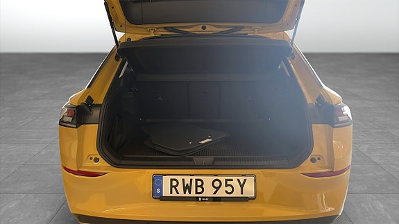 Volkswagen T-Roc 12 of 12