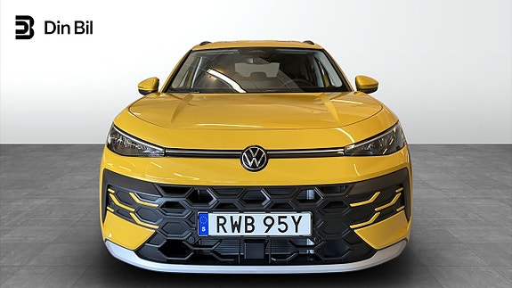 Volkswagen T-Roc 4 of 12