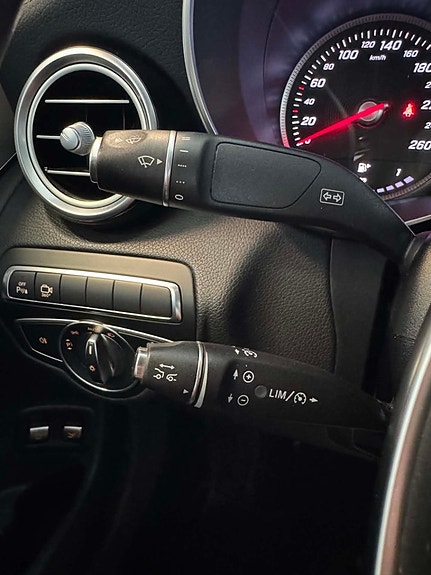 Mercedes-Benz GLC250 d 15 of 26