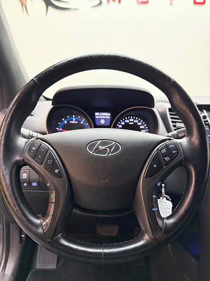 Hyundai i30 7 of 10