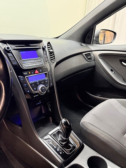 Hyundai i30 8 of 10