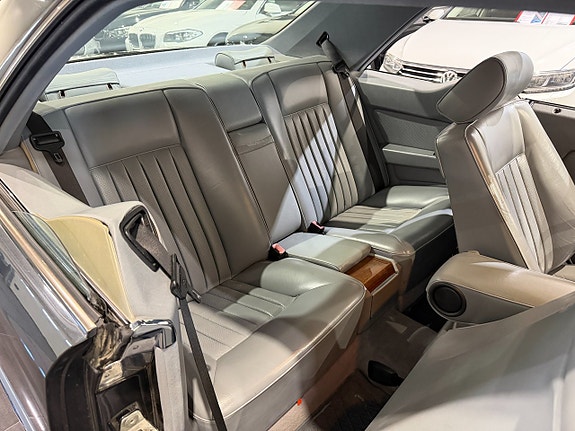 Mercedes-Benz 300 CE 11 of 18