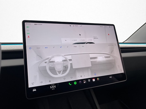 Tesla Model 3 18 of 30
