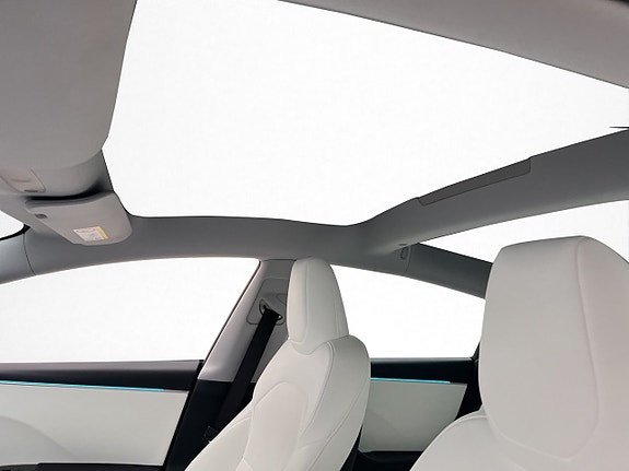 Tesla Model 3 11 of 30