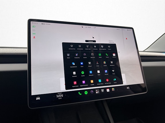 Tesla Model 3 20 of 30