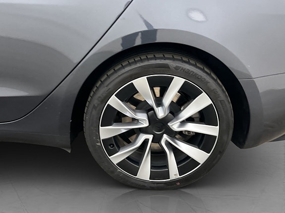 Tesla Model 3 30 of 30
