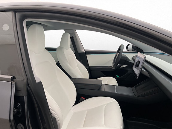 Tesla Model 3 25 of 30