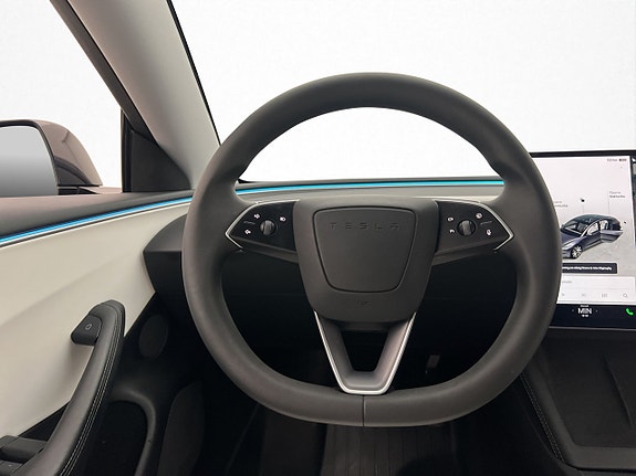 Tesla Model 3 15 of 30