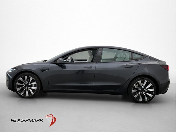 Tesla Model 3 8 of 30