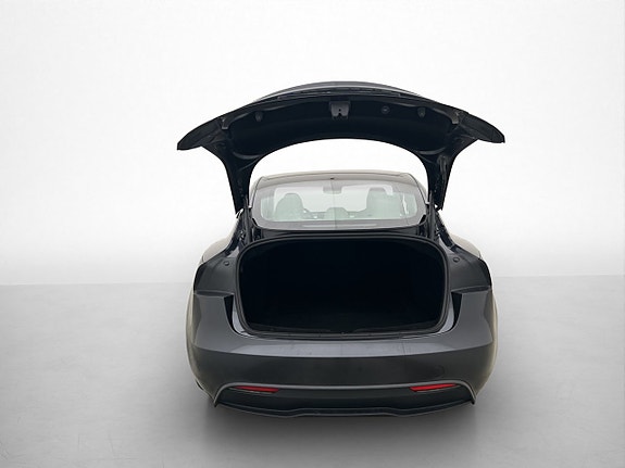 Tesla Model 3 9 of 30