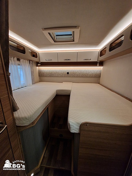 Weinsberg CaraSuite 700 ME 6 of 9