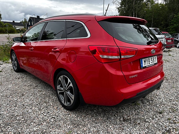 Kia Ceed 3 of 10