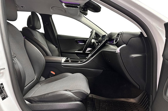 Mercedes-Benz C300 12 of 16