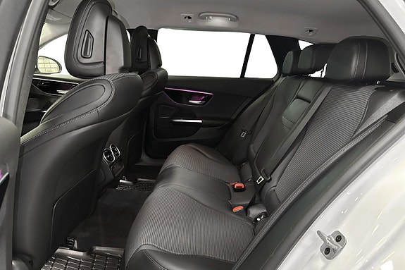 Mercedes-Benz C300 13 of 16