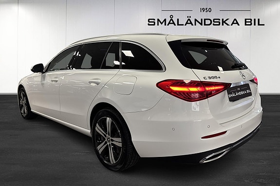 Mercedes-Benz C300 3 of 16