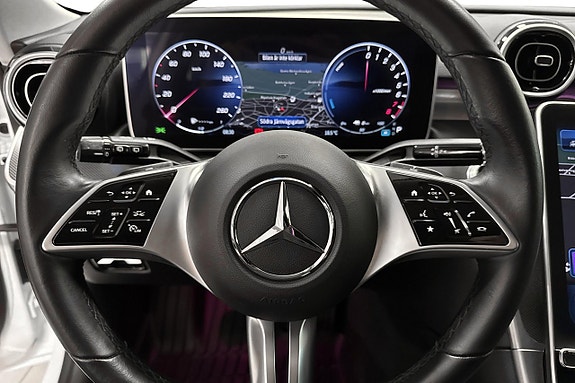 Mercedes-Benz C300 6 of 16