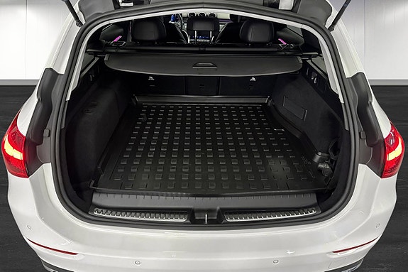 Mercedes-Benz C300 16 of 16