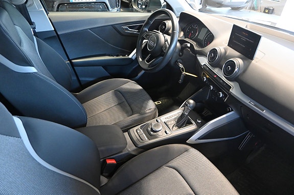 Audi Q2 10 of 19