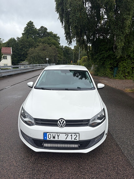 Volkswagen Polo 2 of 6