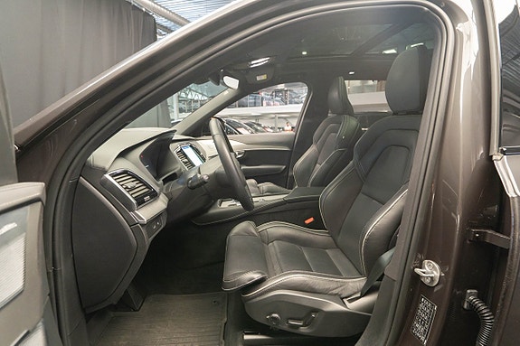 Volvo XC90 20 of 27