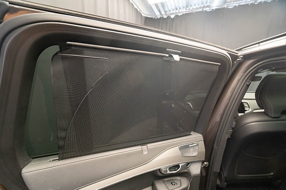 Volvo XC90 24 of 27