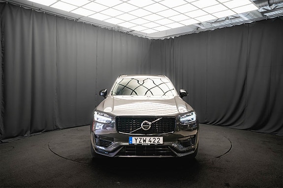 Volvo XC90 4 of 27