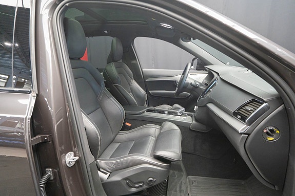 Volvo XC90 25 of 27
