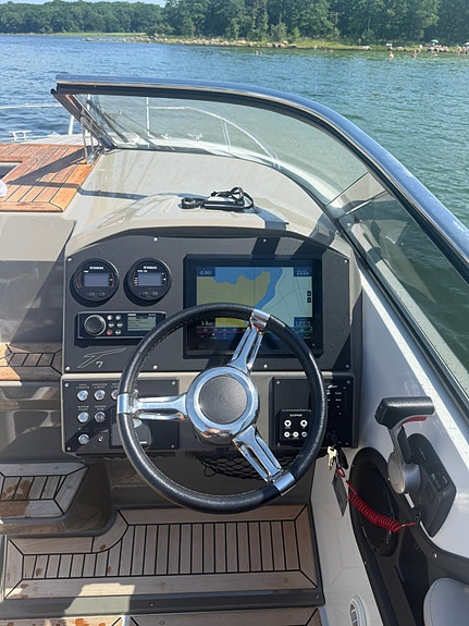 Välutrustad Finnmaster T7, Yamaha F250 - Sista möjlighet innan vinterförvaring 3 of 8