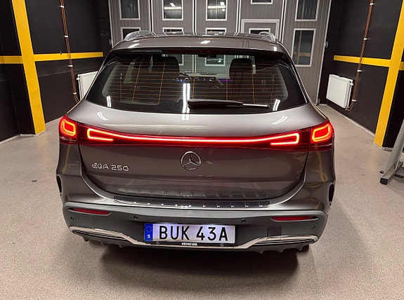 Mercedes-Benz EQA250 5 of 15