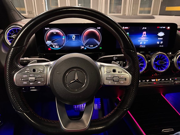 Mercedes-Benz EQA250 12 of 15