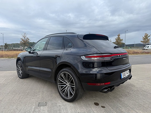 Porsche Macan 5 of 23