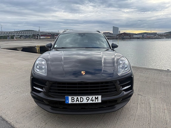 Porsche Macan 2 of 23