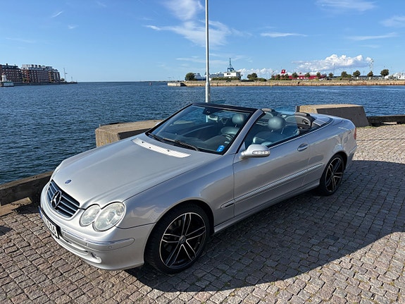 Mercedes-Benz CLK320 13 of 13