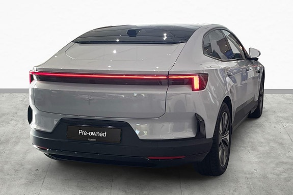 Polestar 4 9 of 24