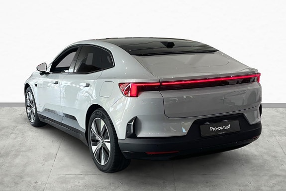 Polestar 4 8 of 24