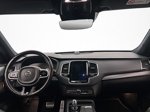 Volvo XC90 15 of 30