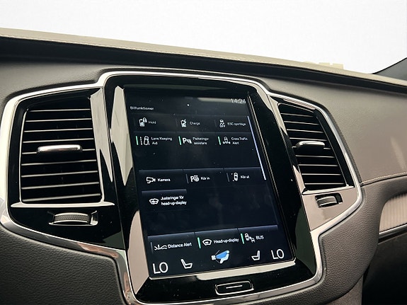 Volvo XC90 28 of 30