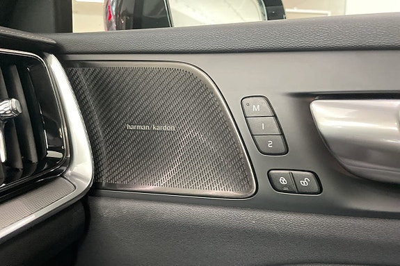 Volvo V60 19 of 24