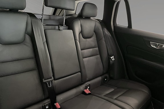 Volvo V60 11 of 24