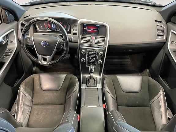 Volvo XC60 10 of 21