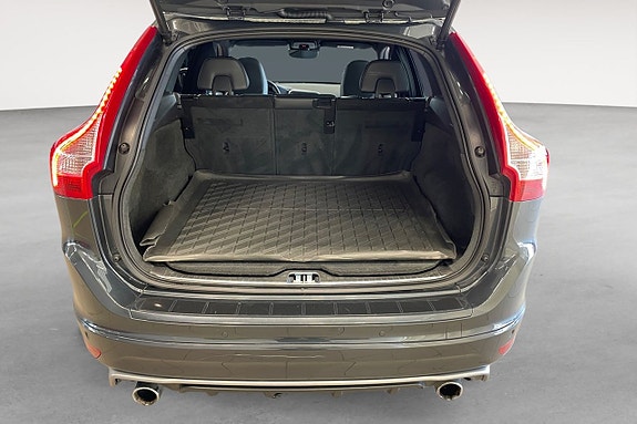 Volvo XC60 19 of 21