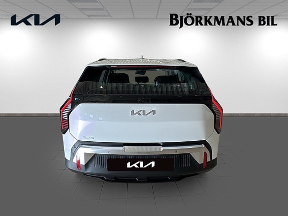 Kia EV3 5 of 18
