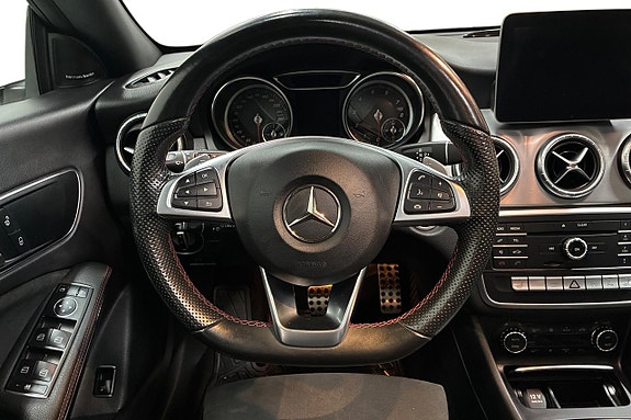 Mercedes-Benz CLA200 16 of 29