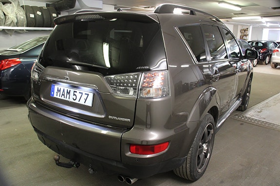 Mitsubishi Outlander 13 of 16