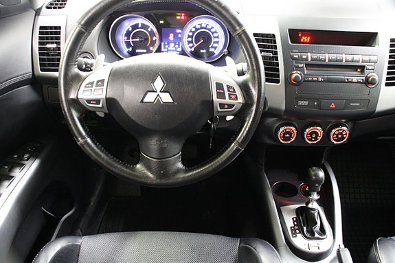 Mitsubishi Outlander 11 of 16