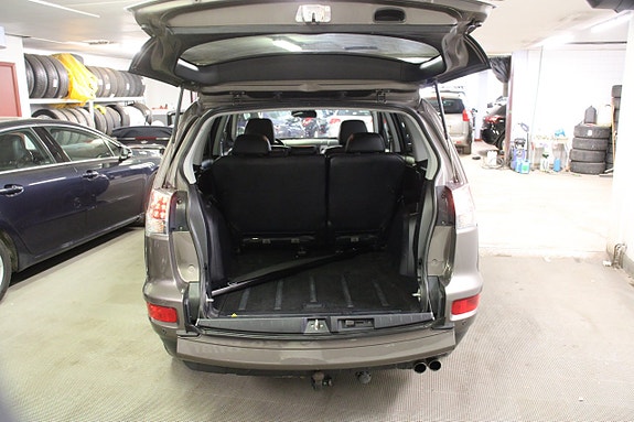 Mitsubishi Outlander 16 of 16