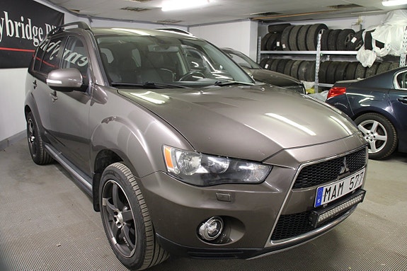 Mitsubishi Outlander 3 of 16